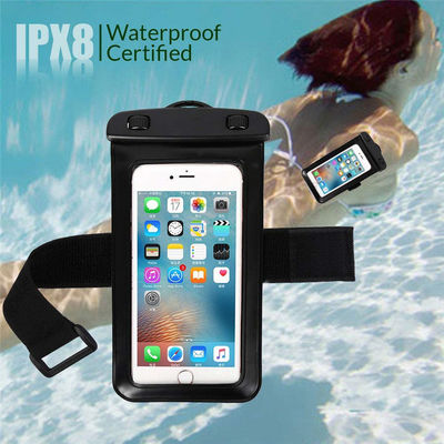 ポリ塩化ビニールIPX8の腕章との水泳を運転する防水電話袋